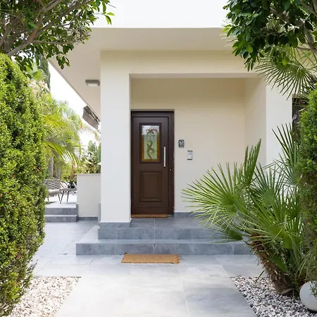Villa Konnosa *